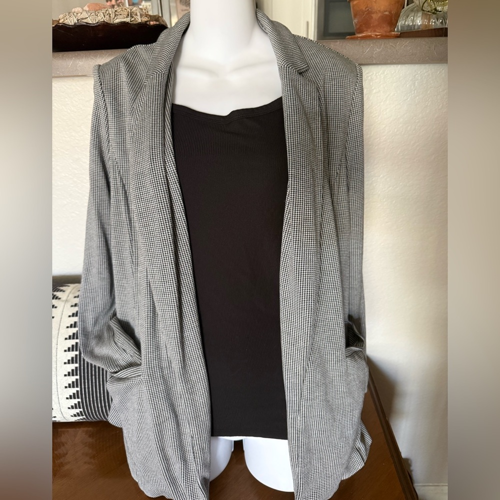 Apt. 9 Women's Black and White Cardigan